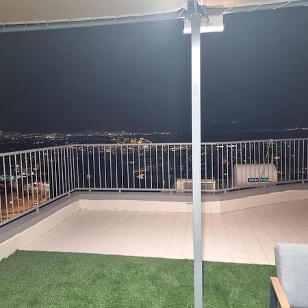 شقة דירת זוּגַג מפנקת עם מרפסת משגעת ונוף למפרץ. إيلات المظهر الخارجي الصورة